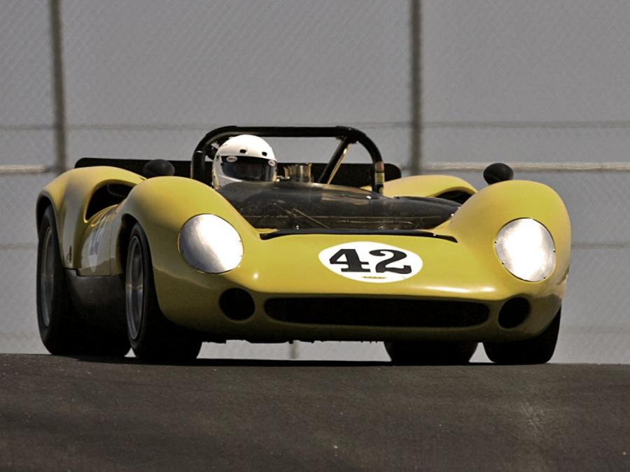  Lola T70 Spyder (Mk II) 1966 года  (фото 12 из 21)